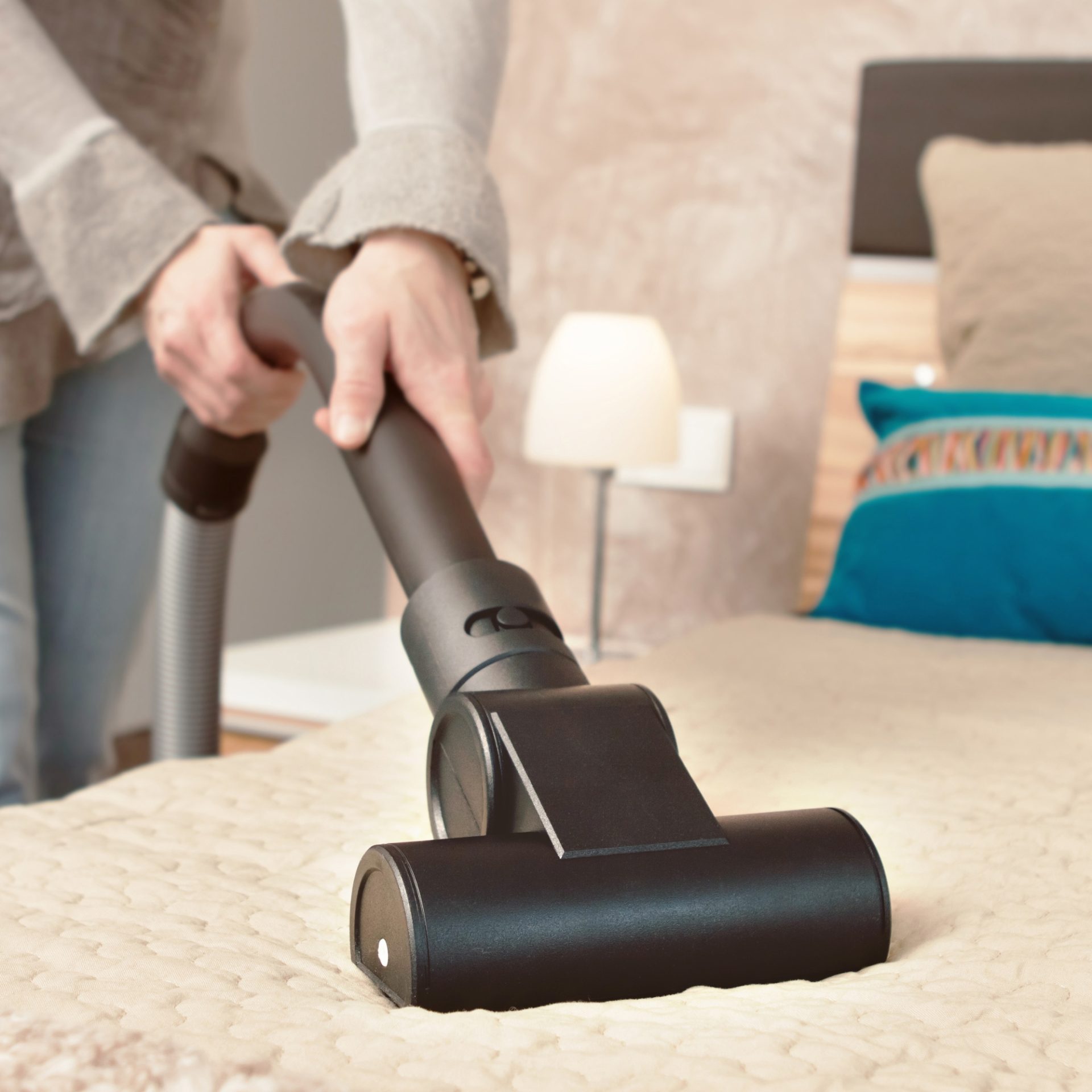 Turbo-riffic Handheld Turbine-Powered Brush - Image 3